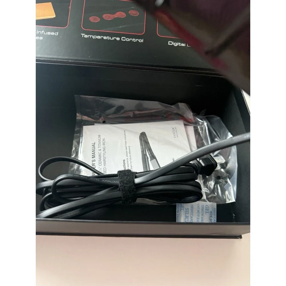 CHI G2 - 2ND GENERATION CERAMIC & TITANIUM FLAT IRON 425°F Authentic NEW
